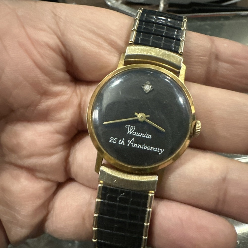 Works Vintage Clinton Swiss Made Manual Wind Waunita 25th Anniversary Watch